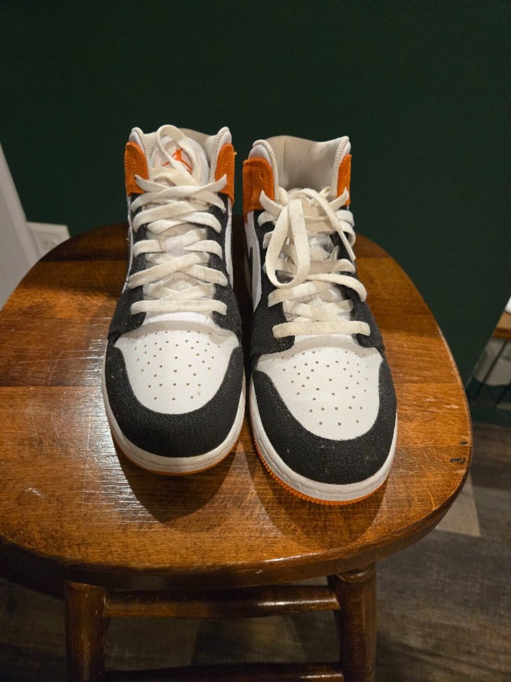 Nike Air Jordan 1 Mid SE Floral Sneakers - Size 7Y